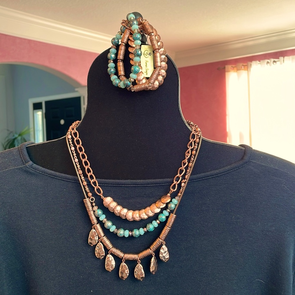 NWT Presley necklace and bracelet bundle can be worn seven different ways